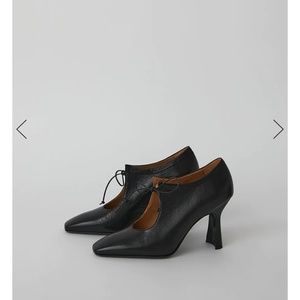 No. 6 Camille in Noir size 38